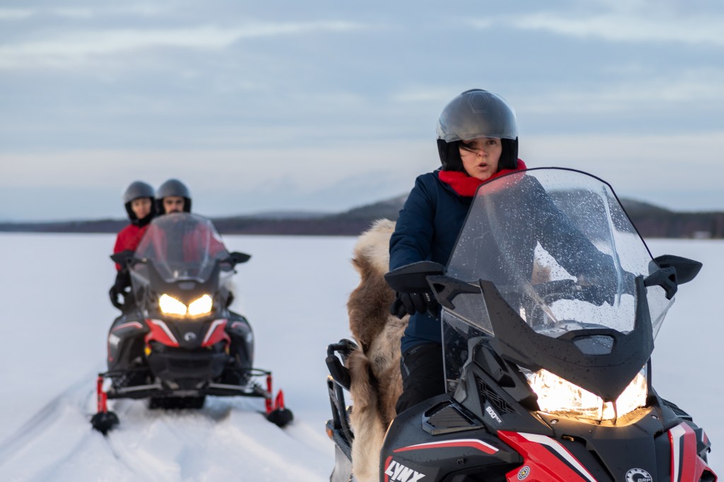 Utomhusfotografi i Luleå och Norrbotten som fångar vandring, kajakpaddling, djurliv och äventyrsupplevelser med kraftfulla bilder.